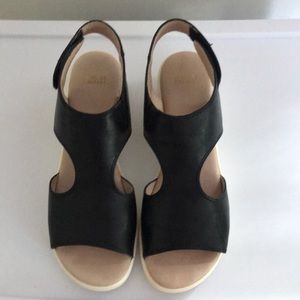 Johnston & Murphy wedge sandals